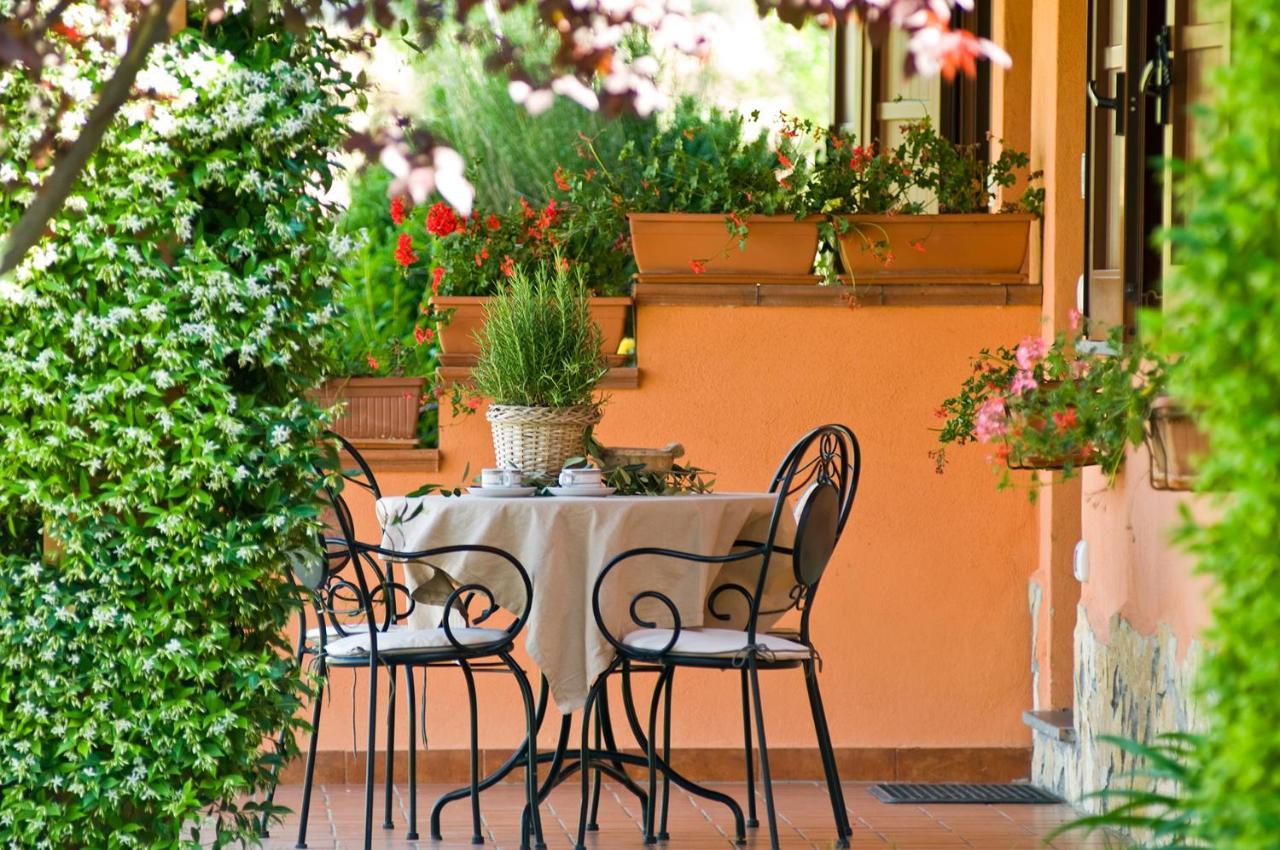 Agriturismo Poggio Di Maremma Pescia Romana Exterior foto
